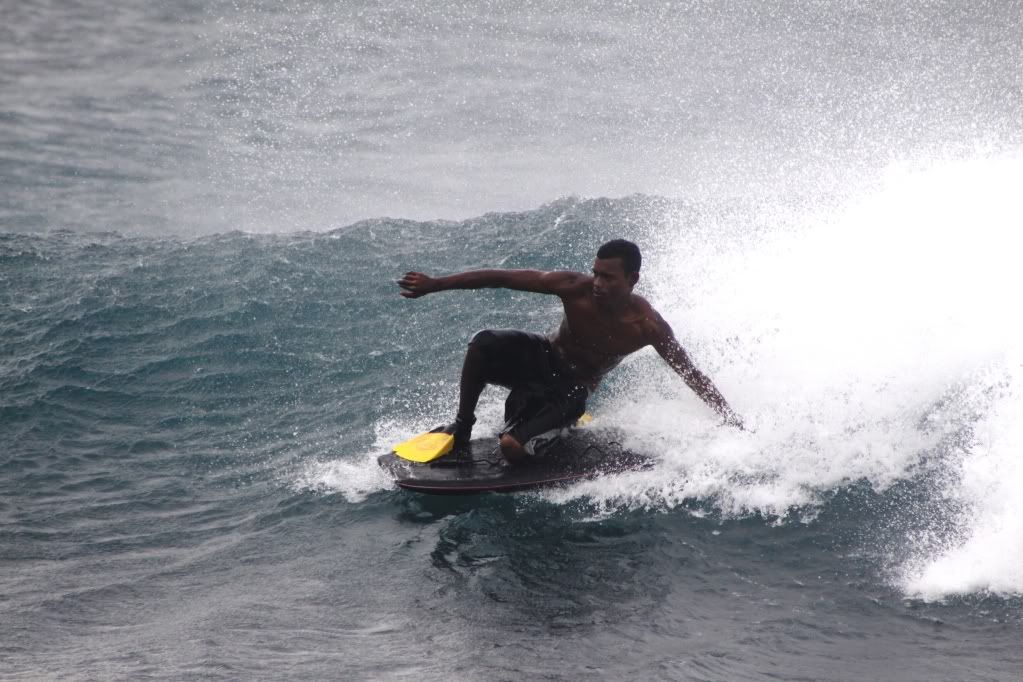 IMAGE: http://i688.photobucket.com/albums/vv242/lespaulowner/IMG_8476.jpg